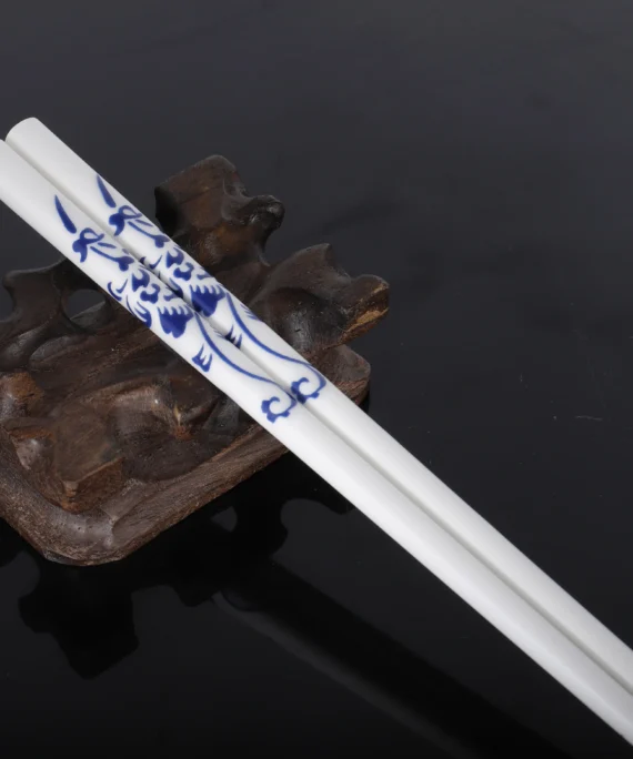 Jingdezhen ceramic chopsticks, high-end bone china tableware, antibacterial, non-slip, mildew resistant, one pair per person, 10-pair set.