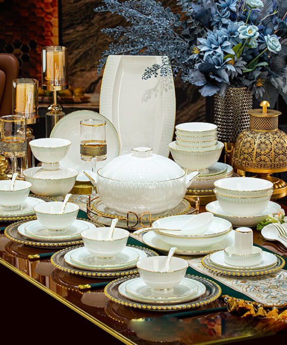 High-end bone china tableware set, complete gift set, Jingdezhen ceramics, simple bowl and plate set.