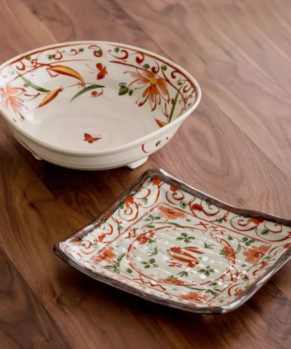 Authentic Mino-yaki "Akai" Rabbit Motif Large Platter